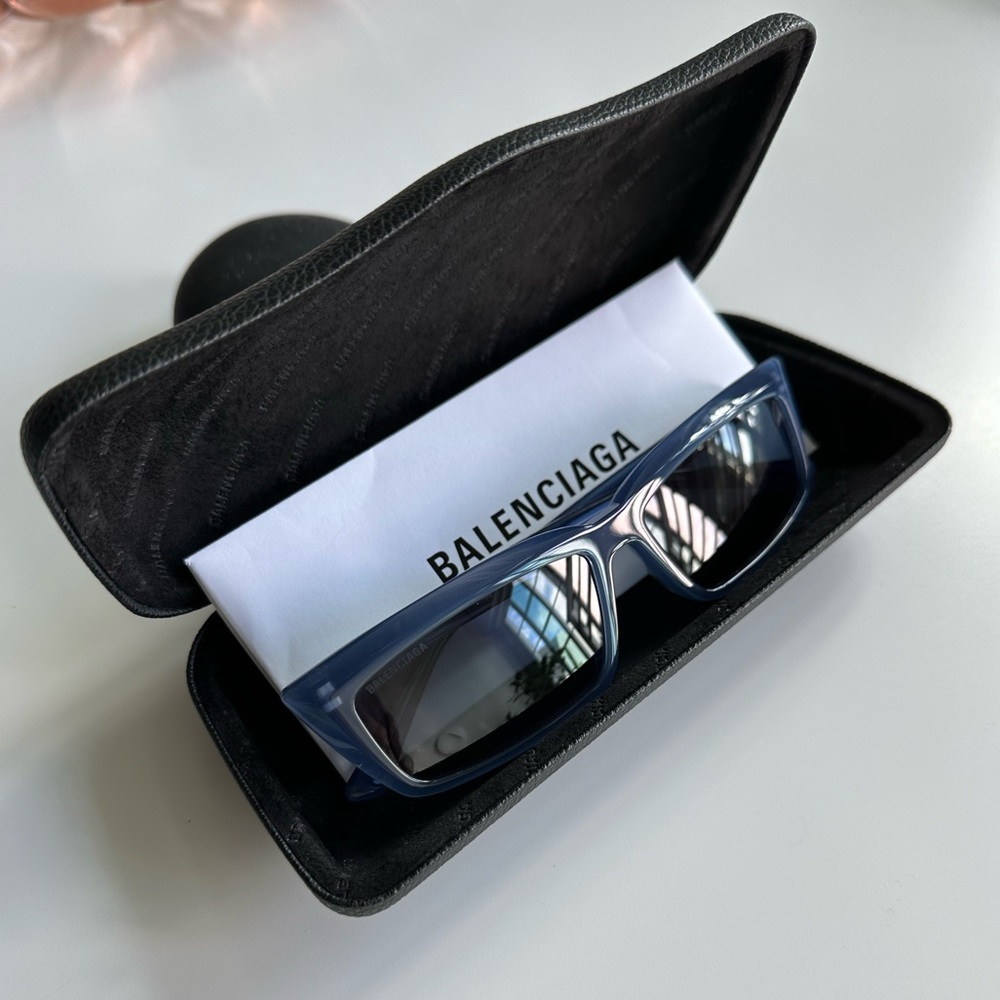 NWT Balenciaga BB0047S-004 - Picture 2 of 9